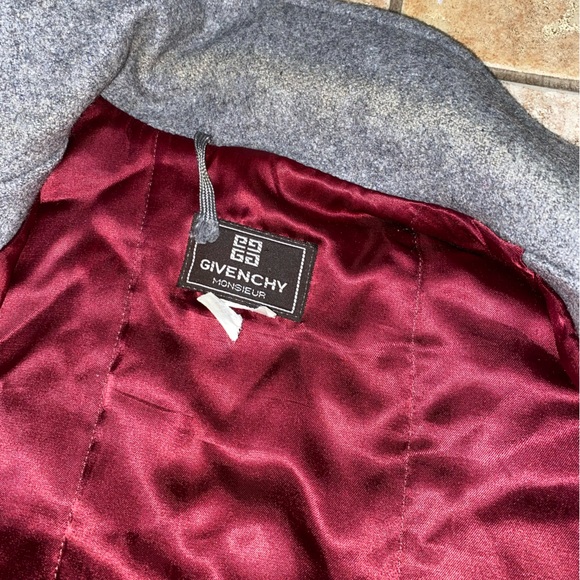 Vintage Givenchy wool bomber! - Picture 6 of 6